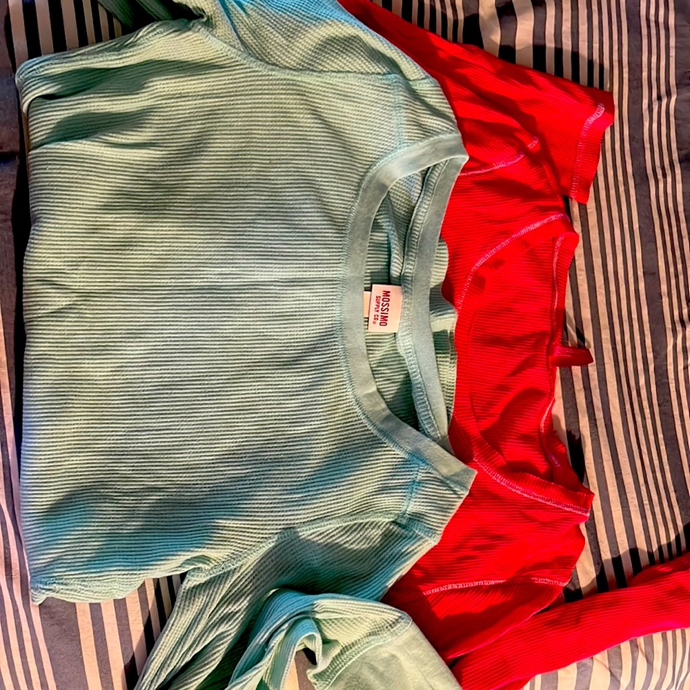 2 long sleeve thermals